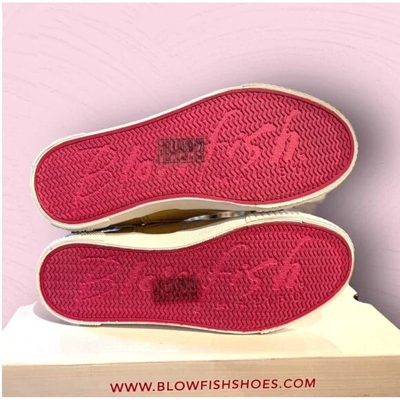 Blowfish FRAMATCHA Sneakers HIGH TOP Light Camel Tan SUEDE Girl’s Size 4.5 NEW - Picture 3 of 9